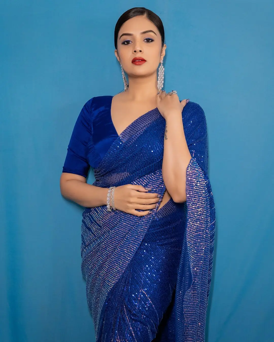 ZEE TV Actress Sreemukhi in Traditional Blue Saree Blouse